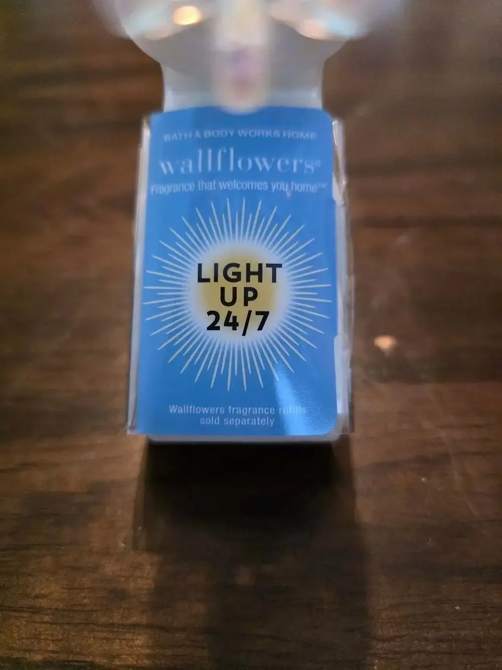 Bath Body Works Wallflowers Iridescent Crystal Snowflake Light Up Nightlight
